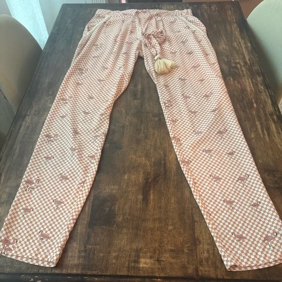 SKEMO Flamingo Pink Print Beaded Unique Pull On Pants! Never worn! Pockets! Med - Picture 4 of 16